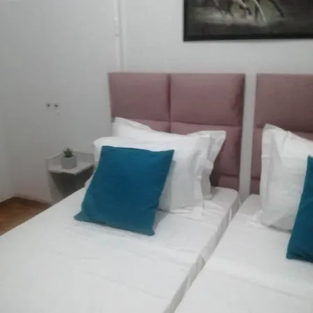 בית נופש Elia's Maisonette